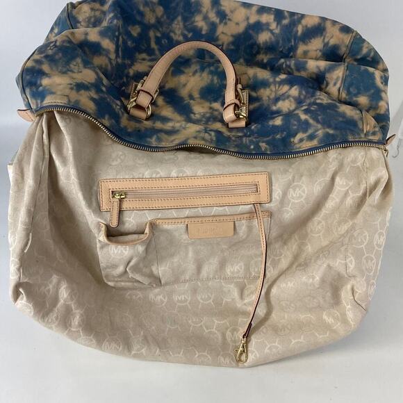 MICHAEL KORS, LARGE TAN, BLUE TIE DYE DUFFLE BAG (ASIS) - Picture 14 of 16